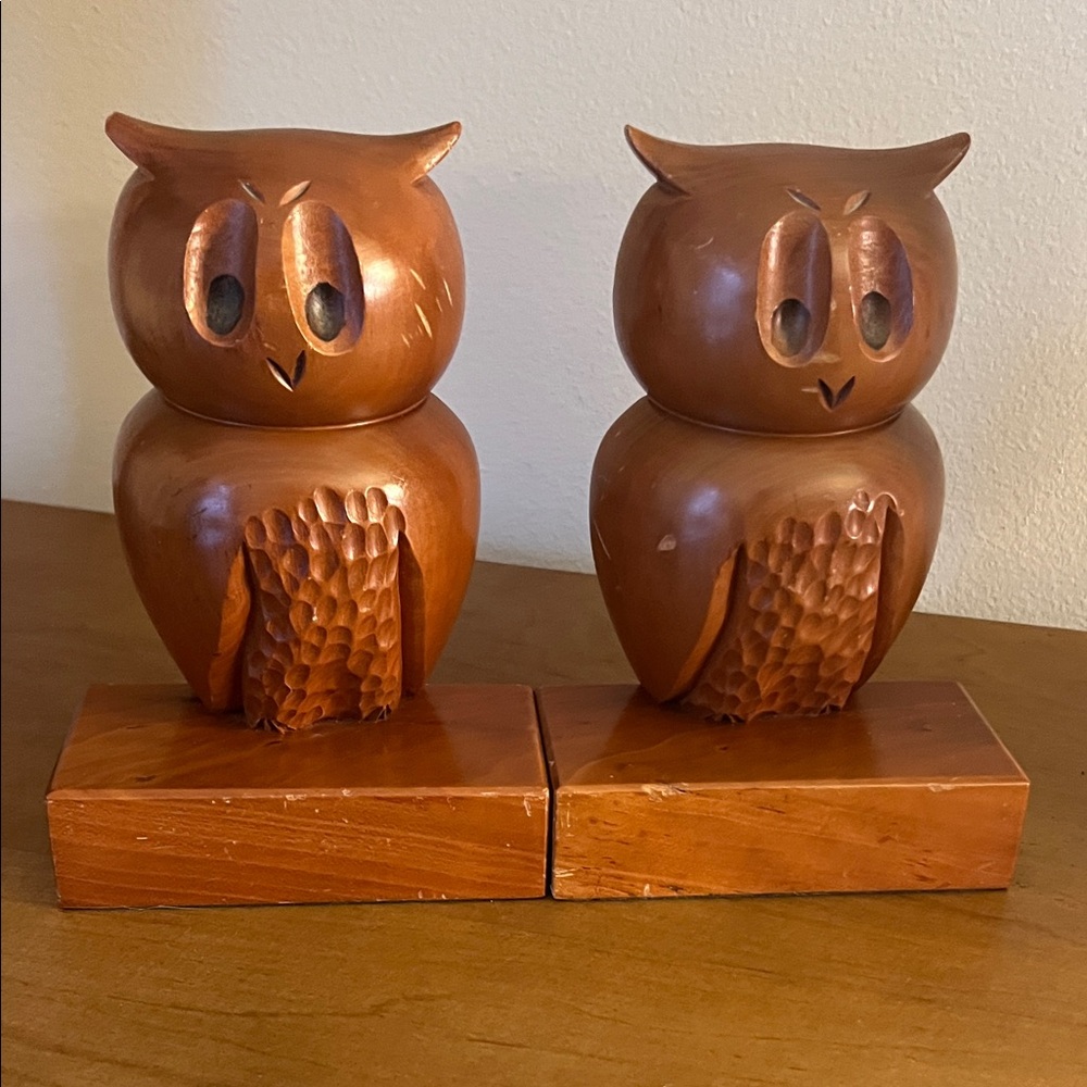 Vintage Hand-Carved Wooden Owl Bookends